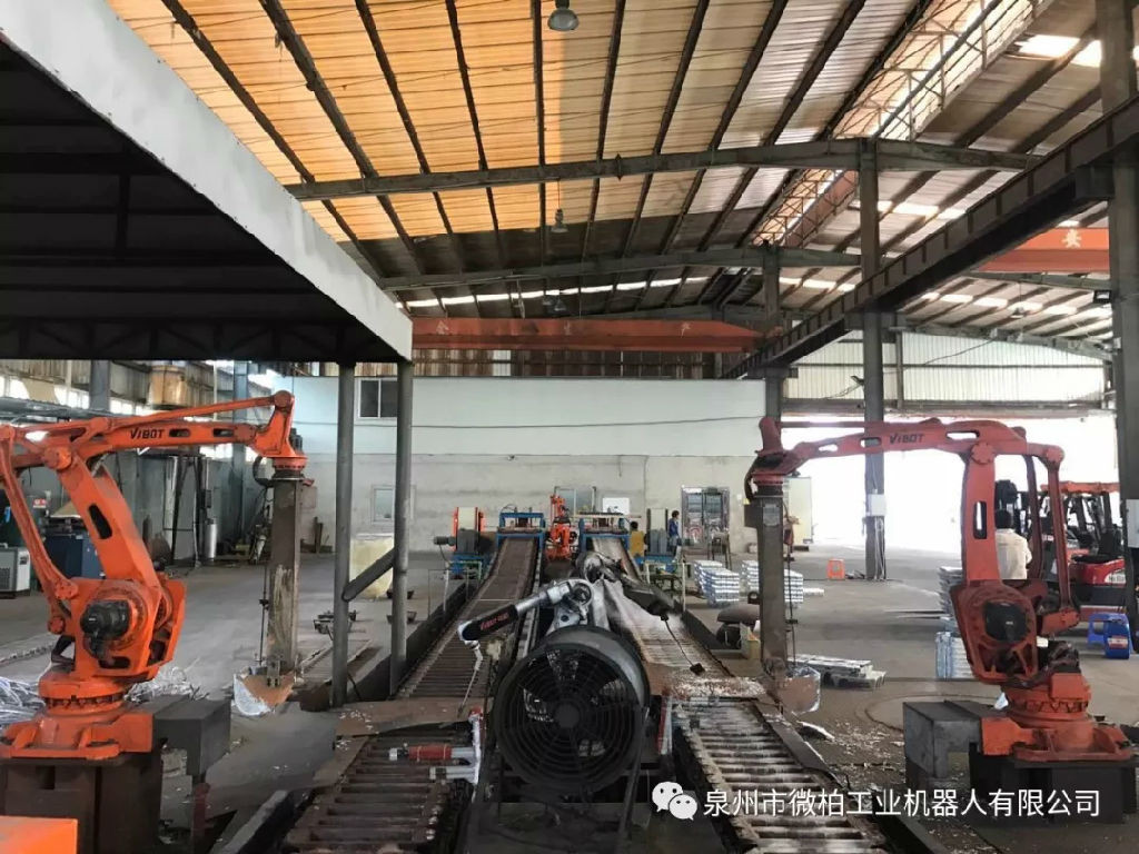 广东合金锭码垛叠锭机器人 刮渣机械手、刮渣机器人 工业机器人