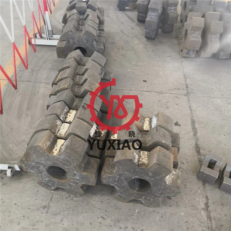 豫晓重工实体商家2000型易拉罐粉碎机废铁粉碎机油漆桶粉碎设备